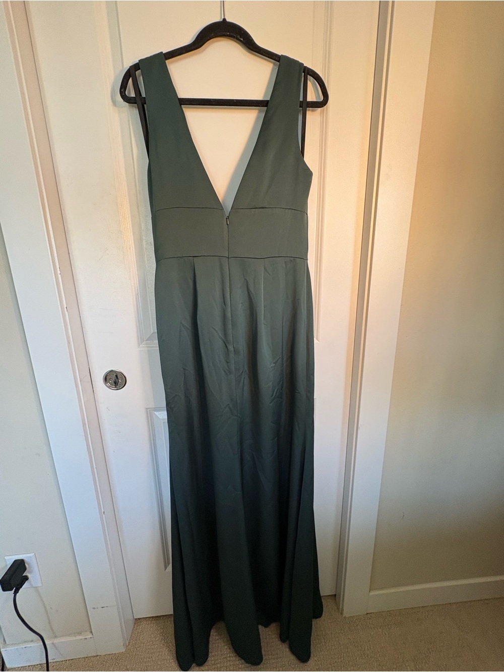 Hayley Paige GREEN! V neck Gown - Picture 5 of 5